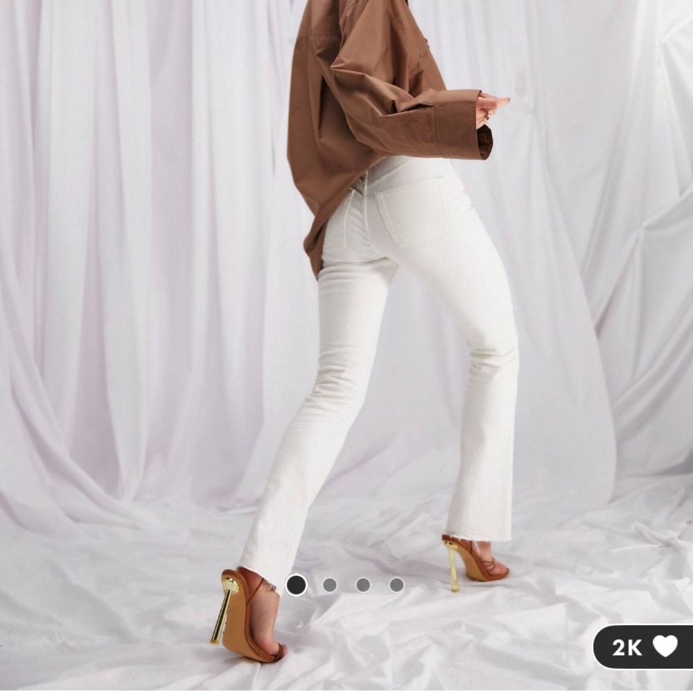 ASOS DESIGN 70s flare jeans in off white ll NEW